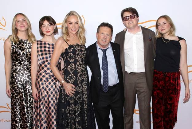 A Funny Thing Happened on the Way to Cure Parkinson s 2025 Gala Aquinnah Fox, Esme Fox, Tracy Pollan, Michael J. Fox, Sam Fox and Schuyler Fox attending the A Funny Thing Happened on the Way to Cure Parkinson s 2025 Gala benefitting The Michael J. Fox Foundation held at Cipriani South Street at Casa Cipriani on November 15, 2025 in New York City, NY New York City Cipriani South Street at Casa Ci NY USA Copyright: xStevenxBergman AFF-USA.COMx