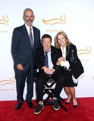 A Funny Thing Happened on the Way to Cure Parkinson s 2025 Gala John Molner, Michael J. Fox and Katie Couric attending the A Funny Thing Happened on the Way to Cure Parkinson s 2025 Gala benefitting The Michael J. Fox Foundation held at Cipriani South Street at Casa Cipriani on November 15, 2025 in New York City, NY New York City Cipriani South Street at Casa Ci NY USA Copyright: xStevenxBergman AFF-USA.COMx