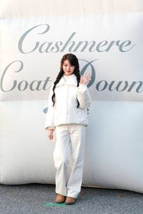 K-pop Star Jang Won-young Poses at Brand Event in Seoul K-pop girl group IVE member Jang Won-young poses during a clothing company event in Seoul, South Korea on November 16, 2025. Seoul South Korea  Copyright: xMatrixxImages JungxUi-Chelx