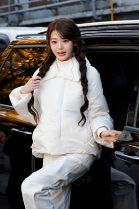 K-pop Star Jang Won-young Poses at Brand Event in Seoul K-pop girl group IVE member Jang Won-young poses during a clothing company event in Seoul, South Korea on November 16, 2025. Seoul South Korea  Copyright: xMatrixxImages JungxUi-Chelx