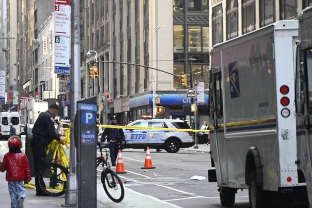New York Jets NFL cornerback Kris Boyd shot in New York City MANHATTAN, NEW YORK, UNITED STATES - NOVEMBER 16 - NYPD officers maintain a security cordon after New York Jets NFL cornerback Kris Boyd was shot and critically hurt outside a restaurant in Midtown, Manhattan, New York, United States on November 16, 2025. Kyle Mazza Anadolu New York United States. Editorial use only. Please get in touch for any other usage.  Copyright: x2025xAnadoluxKylexMazzax