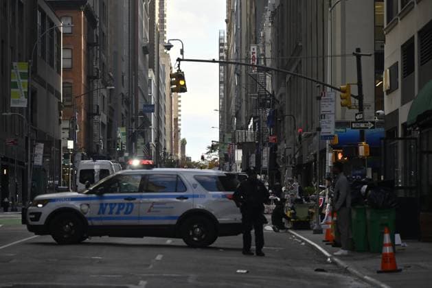 New York Jets NFL cornerback Kris Boyd shot in New York City MANHATTAN, NEW YORK, UNITED STATES - NOVEMBER 16 - NYPD officers maintain a security cordon after New York Jets NFL cornerback Kris Boyd was shot and critically hurt outside a restaurant in Midtown, Manhattan, New York, United States on November 16, 2025. Kyle Mazza Anadolu New York United States. Editorial use only. Please get in touch for any other usage.  Copyright: x2025xAnadoluxKylexMazzax