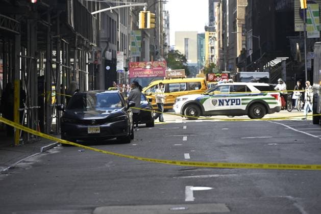 New York Jets NFL cornerback Kris Boyd shot in New York City MANHATTAN, NEW YORK, UNITED STATES - NOVEMBER 16 - NYPD officers maintain a security cordon after New York Jets NFL cornerback Kris Boyd was shot and critically hurt outside a restaurant in Midtown, Manhattan, New York, United States on November 16, 2025. Kyle Mazza Anadolu New York United States. Editorial use only. Please get in touch for any other usage.  Copyright: x2025xAnadoluxKylexMazzax