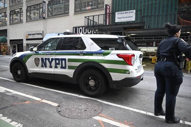 New York Jets NFL cornerback Kris Boyd shot in New York City MANHATTAN, NEW YORK, UNITED STATES - NOVEMBER 16 - NYPD officers maintain a security cordon after New York Jets NFL cornerback Kris Boyd was shot and critically hurt outside a restaurant in Midtown, Manhattan, New York, United States on November 16, 2025. Kyle Mazza Anadolu New York United States. Editorial use only. Please get in touch for any other usage.  Copyright: x2025xAnadoluxKylexMazzax