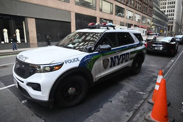 New York Jets NFL cornerback Kris Boyd shot in New York City MANHATTAN, NEW YORK, UNITED STATES - NOVEMBER 16 - NYPD officers maintain a security cordon after New York Jets NFL cornerback Kris Boyd was shot and critically hurt outside a restaurant in Midtown, Manhattan, New York, United States on November 16, 2025. Kyle Mazza Anadolu New York United States. Editorial use only. Please get in touch for any other usage.  Copyright: x2025xAnadoluxKylexMazzax
