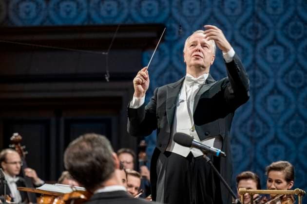 Concert for Freedom and Democracy performed by Czech Philharmonic under the baton of Finnish conductor Sakari Oramo (pictured), playing Gustav Mahler s Symphony No. 2 in C minor, known as Resurrection Symphony, took place in Rudolfinum, Prague, Czech Republic, on November 16, 2025. (CTKxPhoto VitxSimanek) CTKPhotoP2025111605787  CTKPhotoP2025111605787