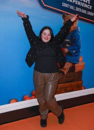 Celebrities At The Paddington Bear Festive Experience VIP Day In London - 16 Nov 2025 Ellie Goldstein seen attending The Paddington Bear Festive Experience VIP Day at County Hall in London. London United Kingdom Copyright: xBrettxCovex xSOPAxImagesx Ellie BDC_6199