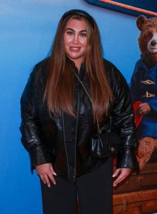 Celebrities At The Paddington Bear Festive Experience VIP Day In London - 16 Nov 2025 Lauren Goodger seen attending The Paddington Bear Festive Experience VIP Day at County Hall in London. London United Kingdom Copyright: xBrettxCovex xSOPAxImagesx Lauren BDC_6319