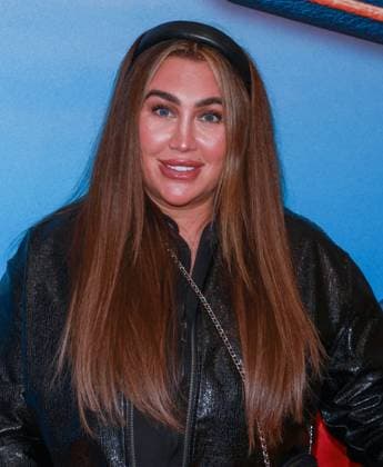 Celebrities At The Paddington Bear Festive Experience VIP Day In London - 16 Nov 2025 Lauren Goodger seen attending The Paddington Bear Festive Experience VIP Day at County Hall in London. London United Kingdom Copyright: xBrettxCovex xSOPAxImagesx Lauren BDC_6320
