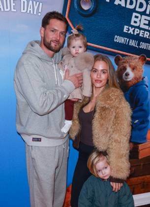 Celebrities At The Paddington Bear Festive Experience VIP Day In London - 16 Nov 2025 Lewis Burton and Lottie Tomlinson seen attending The Paddington Bear Festive Experience VIP Day at County Hall in London. London United Kingdom Copyright: xBrettxCovex xSOPAxImagesx Lewis Lottie BDC_6425