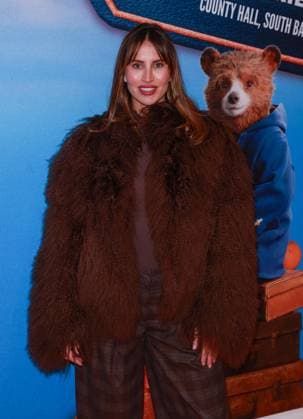 Celebrities At The Paddington Bear Festive Experience VIP Day In London - 16 Nov 2025 Ferne McCann seen attending The Paddington Bear Festive Experience VIP Day at County Hall in London. London United Kingdom Copyright: xBrettxCovex xSOPAxImagesx Ferne BDC_6291