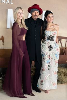 Landman Season Two UK Premiere in London - 16 Nov 2025 Ali Larter, Billy Bob Thornton and Demi Moore (R) attend the Landman Season Two UK Premiere at Cineworld Leicester Square. London United Kingdom Copyright: xLounisxTiarx xSOPAxImagesx _DSC2483