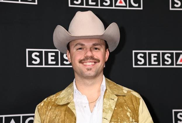 2025 SESAC Nashville Music Awards Sammy Arriaga arriving at the 2025 SESAC Nashville Music Awards held at the Country Music Hall of Fame and Museum on November 16, 2025 in Nashville, TN Nashville Country Music Hall of Fame and Museum Tennessee USA Copyright: xTammiexArroyox xAFF-USA.comx
