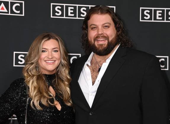 2025 SESAC Nashville Music Awards Shayla Whitson and Dillon Carmichael arriving at the 2025 SESAC Nashville Music Awards held at the Country Music Hall of Fame and Museum on November 16, 2025 in Nashville, TN Nashville Country Music Hall of Fame and Museum Tennessee USA Copyright: xTammiexArroyox xAFF-USA.comx