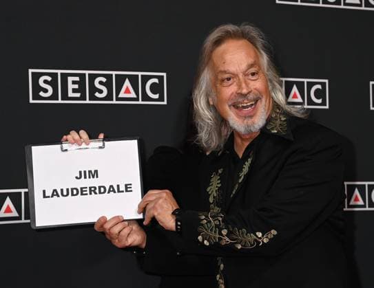 2025 SESAC Nashville Music Awards Jim Lauderdale arriving at the 2025 SESAC Nashville Music Awards held at the Country Music Hall of Fame and Museum on November 16, 2025 in Nashville, TN Nashville Country Music Hall of Fame and Museum Tennessee USA Copyright: xTammiexArroyox xAFF-USA.comx