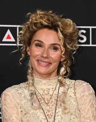 2025 SESAC Nashville Music Awards Clare Bowen arriving at the 2025 SESAC Nashville Music Awards held at the Country Music Hall of Fame and Museum on November 16, 2025 in Nashville, TN Nashville Country Music Hall of Fame and Museum Tennessee USA Copyright: xTammiexArroyox xAFF-USA.comx