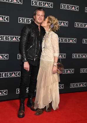 2025 SESAC Nashville Music Awards Brandon Robert Young and Clare Bowen arriving at the 2025 SESAC Nashville Music Awards held at the Country Music Hall of Fame and Museum on November 16, 2025 in Nashville, TN Nashville Country Music Hall of Fame and Museum Tennessee USA Copyright: xTammiexArroyox xAFF-USA.comx