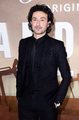 Alex Zane at the premiere of season 2 of the Paramount series Landman at Cineworld Leicester Square London, 16 11 2025 Foto:xS.xVasx xFuturexImagex landman_london_5102
