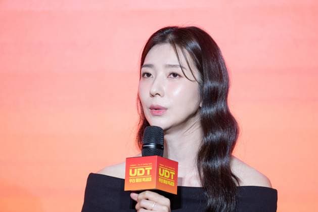 Coupang Play series UDT : Heroes Next Door press conference SEOUL, SOUTH KOREA, NOV 17: South Korean actress Kim Ji-hyun during Coupang Play series UDT : Heroes Next Door press conference at the Pullman Ambassador Seoul Eastpole in Seoul, South Korea, on November 17, 2025. Seoul the Pullman Ambassador Seoul Eas South Korea 8239_285822 Copyright: xStevexChoxKyewoong PentaxPressx