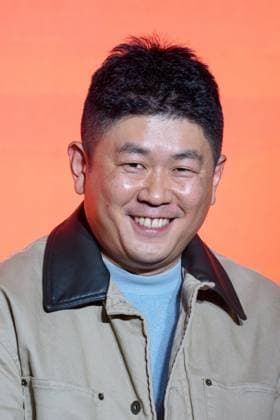 Coupang Play series UDT : Heroes Next Door press conference SEOUL, SOUTH KOREA, NOV 17: South Korean director jo Woong during Coupang Play series UDT : Heroes Next Door press conference at the Pullman Ambassador Seoul Eastpole in Seoul, South Korea, on November 17, 2025. Seoul the Pullman Ambassador Seoul Eas South Korea 8239_285847 Copyright: xStevexChoxKyewoong PentaxPressx