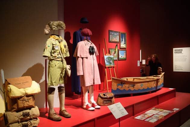 Wes Anderson: The Archives Press Preview at Design Museum, London, UK A staff member views Props from Moonrise Kingdom including khaki scout troop 55 canoe, oar and flag stolen by Sam for his escape from Camp at a photocall for The Design Museum s Wes Anderson: The Archives Exhibition at The Design Museum in London, England, UK on Monday 17 November 2025. The exhibition runs from 21 November 2025 - 26 July 2026., Credit:Justin Ng Avalon UK, England, London, Design Museum  Copyright: xJustinxNgx xAvalonx 1052941925
