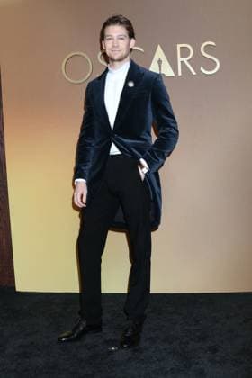 November 16, 2025, Los Angeles, Ca, USA: LOS ANGELES - NOV 16: Joe Alwyn at the 2025 Governors Awards at the Ray Dolby Ballroom on November 16, 2025 in Los Angeles, CA Los Angeles USA - ZUMAb170 20251116_aap_b170_348 Copyright: xKayxBlakex