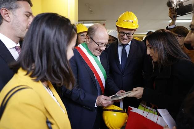 November 17, 2025, Rome, Rome, Italy: Carlo Verdone, Mayor for a Day. Pictured is Carlo Verdone and Rome s Mayor Roberto Gaultieri, inspecting the local sewer network construction site on Via Pettenasco, in the Tragliatella area. Rome, Italy 17 November 2025 Rome Italy  - ZUMAa289 20251117_zia_a289_019 Copyright: xUfficioxStampax