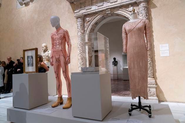 Photograph showing some of the costumes that form part of the Costume Institute s spring 2026 exhibition in New York, United States, 17 Noviembre 2025. The 2026 MET Gala will explore fashion as art and the relationship between clothing and the body. !ACHTUNG: NUR REDAKTIONELLE NUTZUNG!  Copyright: xAngelxColmenaresx AME9980 20251117-55018564931_1