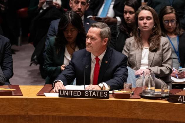 November 17, 2025, Bronx, New York, USA: UN Security Council members vote on a draft resolution to Authorize an International Stabilization Force in Gaza authored by the US at UN Headquarters in New York, NY on November 17, 2025. The resolution establishes of a Board of Peace as a transitional governance administration in Gaza and authorizes the BoP to establish a temporary International Stabilization Force in the enclave. The resolution has been adopted by 13 members voting yes and 2 abstained (China and Russia). Ambassador Michael Waltz of USA attends the meeting. Bronx USA - ZUMAr339 20251117_znp_r339_034 Copyright: xLevxRadinx