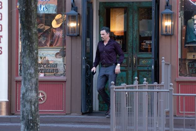November 17, 2025, Dallas, Texas, USA: Taylor SheridanÃ¢â‚¬â ¢s Yellowstone spinoff Dutton Ranch used the KPMG Plaza at Hall Arts and Bill s Western Wear shop in the West End District of Dallas today. ..Cole Hauser is playing the role of Rip Wheeler in the spinoff of the popular Yellowstone series. Dallas USA - ZUMAa183 20251117_znp_a183_008 Copyright: xAvixAdelmanx
