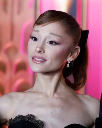 Ariana Grande arrives on the red carpet at the Wicked: For Good! New York Premiere at David Geffen Hall, Lincoln Center on Monday, November 17, 2025 in New York City  NYP20251117131 JOHNxANGELILLO
