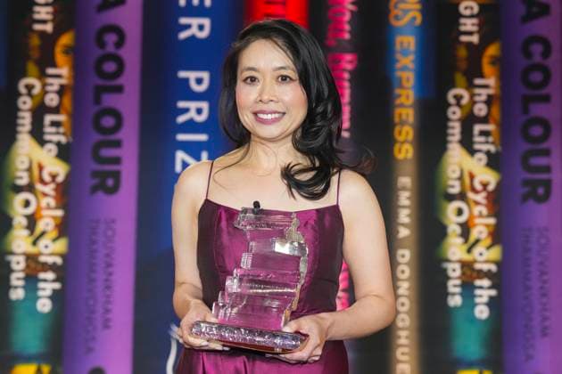November 17, 2025, Toronto, On, CANADA: Souvankham Thammavongsa wins the Giller Prize for her novel Pick a Colour , in Toronto on Monday November 17, 2025. Toronto CANADA  - ZUMAc35_ 20251117_zaf_c35_193 Copyright: xChrisxYoungx