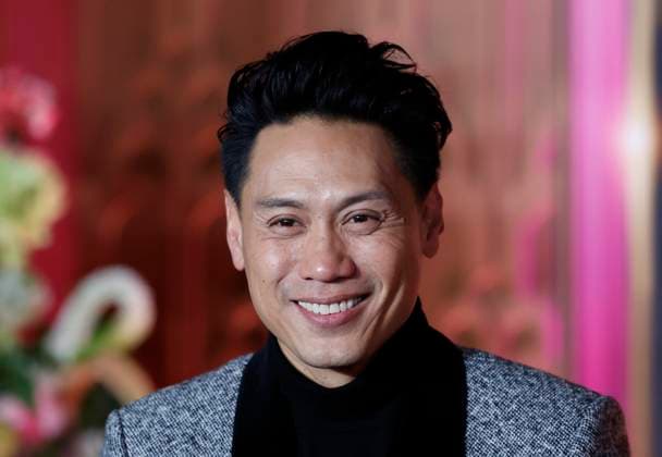 Jon M. Chu arrives on the red carpet at the Wicked: For Good! New York Premiere at David Geffen Hall, Lincoln Center on Monday, November 17, 2025 in New York City  NYP20251117139 JOHNxANGELILLO