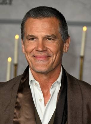 ˜Wake Up Dead Man: A Knives Out Mystery™ Premiere Josh Brolin arriving to Netflix™s Wake Up Dead Man: A Knives Out Mystery Los Angeles premiere held at the Academy Museum of Motion Pictures on November 17, 2025 in Los Angeles, Ca. Los Angeles Academy Museum of Motion Pictures California USA Copyright: xLeexWatt AFF-USA.COMx