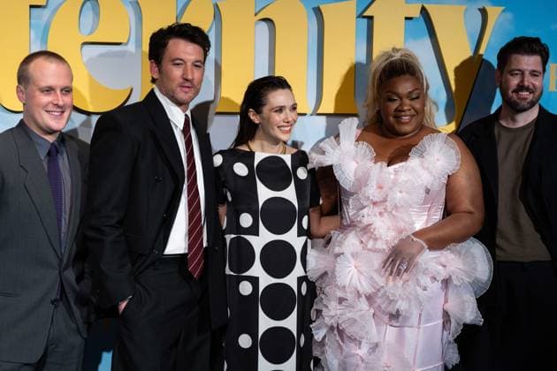 Eternity UK Premiere - Arrivals John Early, Miles Teller, Elizabeth Olsen and Da Vine Joy Randolph attend the Eternity UK Premiere at The Cinema In The Power Station, Credit:Lounis Tiar Avalon United Kingdom, London, Battersea  Copyright: xLounisxTiarx xAvalonx 1053014168