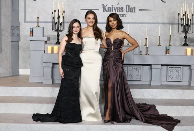Premiere Of Netflix s Wake Up Dead Man: A Knives Out Mystery MUSEUM ROW, MIRACLE MILE, LOS ANGELES, CALIFORNIA, USA - NOVEMBER 17: American actress and singer Cailee Spaeny, Ukrainian-American actress and model Mila Kunis and American actress and activist Kerry Washington arrive at the Premiere Of Netflix s Wake Up Dead Man: A Knives Out Mystery held at the Academy Museum of Motion Pictures on November 17, 2025 in Museum Row, Miracle Mile, Los Angeles, California, United States., Credit:Image Press Agency Avalon United States, California, Los Angeles, Academy Museum of Motion Pictures Copyright: xImagexPressxAgencyx xAvalonx 1053052516