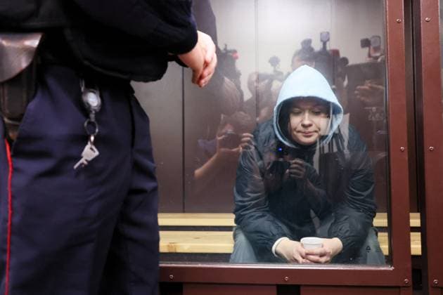 18.11.2025. Russia. Moscow oblast. Balashikha. The accused Elena Tsukanova at the hearing on the election of a preventive measure in the hall of the Balashikha City Court of the Moscow region. Alexey Belkin NEWS.ru BelkinxAlexey
