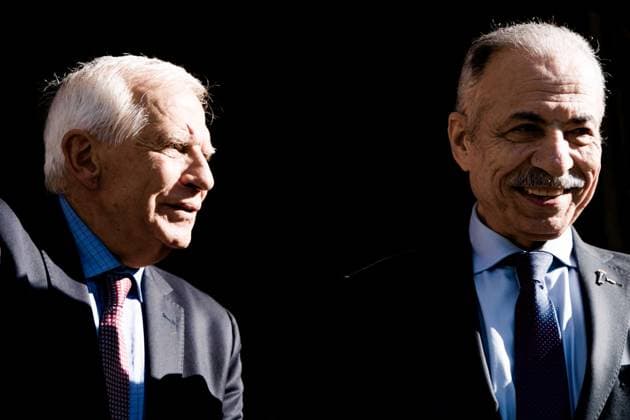 Borrell receives the Grand Star of the Order of Jerusalem by the Ambassador of Palestine The former Minister and EU High Representative for Foreign Affairs, Josep Borrell, receives the Grand Star of the Order of Jerusalem by the Ambassador of Palestine to Spain, Husni Abdel Wahed, on November 18, 2025, in Madrid Spain 18 NOVEMBER 2025 Carlos Lujá Espana  Copyright: xCarlosxLujanx 7108398