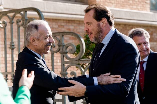 Borrell receives the Grand Star of the Order of Jerusalem by the Ambassador of Palestine The Minister of Transport, Óscar Puente, during the award ceremony of the Grand Star of the Order of Jerusalem by the Ambassador of Palestine in Spain, Husni Abdel Wahed, on November 18, 2025, in Madrid Spain 18 NOVEMBER 2025 Carlos Lujá Espana  Copyright: xCarlosxLujanx 7108424