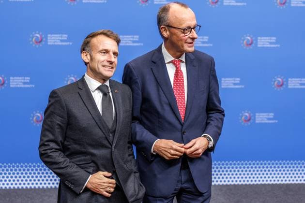 Gipfel zur Europäischen Digitalen Souveränität Gipfel zur Europäischen Digitalen Souveränität mit Bundeskanzler Friedrich Merz und Frankreichs Präsident Emmanuel Macron am 18.11.2025 in Berlin. Berlin Berlin Deutschland Gasometer, EUREF-Campus *** Summit on European Digital Sovereignty Summit on European Digital Sovereignty with German Chancellor Friedrich Merz and French President Emmanuel Macron on 18 11 2025 in Berlin Berlin Germany Gasometer, EUREF Campus