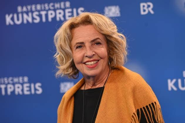 Michaela MAY actress, single picture, cropped single motif, portrait, portrait, portrait, Bavarian Art Prize 2025 award ceremony on 18 11 2025 at Bergson Kunstkraftwerk in Munich