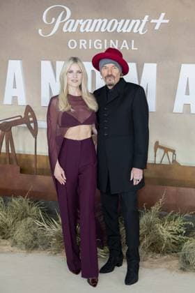 Landman Series 2 UK Premiere Ali Larter and Billy Bob Thornton attend the Landman Series 2 UK Premiere at the Cineworld cinema, Leicester Square, London. 16th November 2025.  Copyright: xAndrewxSimsx NINTCHDBPICT001039411322