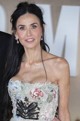 Landman Series 2 UK Premiere Demi Moore attends the Landman Series 2 UK Premiere at the Cineworld cinema, Leicester Square, London. 16th November 2025.  Copyright: xAndrewxSimsx NINTCHDBPICT001039410904