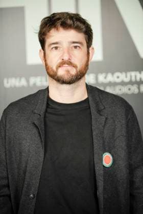 Premiere of La voz de Hind Actor Gorka Otxoa poses during the red carpet of the film La voz de Hind, at the Palacio de la Prensa, on November 18, 2025, in Madrid Spain The film narrates the anguished wait of a six-year-old Palestinian girl, trapped in a car under fire in Gaza, while the Red Crescent tries to rescue her, The film focuses on the drama of the calls for help and the helplessness of those who try to help her, without showing explicit violence 18 NOVEMBER 2025 PREMIERE FILM PRESENTATION CINE GAZA Madrid Madrid Spain  Copyright: xMateoxLanzuelax 7109927