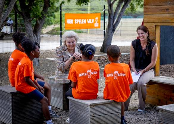 18-11-2025 Antillen Princess Beatrix, patron of the Dutch Caribbean Nature Alliance (DCNA), visited Washington Slagbaai National Park and the Jantje Beton playground and Tera Barra on the 1st day of the 2 day visit to Bonaire. Â  Copyright: xPPEx