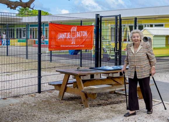 18-11-2025 Antillen Princess Beatrix, patron of the Dutch Caribbean Nature Alliance (DCNA), visited Washington Slagbaai National Park and the Jantje Beton playground and Tera Barra on the 1st day of the 2 day visit to Bonaire. Â  Copyright: xPPEx