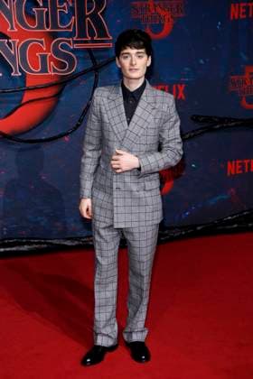 Stranger Things 5 , Fan Event at Tempelhof Airport, Berlin, 18 11 2025 Noah Schnapp at the fan event for Stranger Things in Hangar 7 at Tempelhof Airport in Berlin on 18 11 2025 Berlin Tempelhof Airport Copyright: xAnitaxBuggex