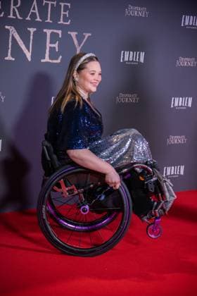 Desperate Journey London Premiere in London - 18 Nov 2025 Amy Pohl attends the London Premiere of Desperate Journey at Odeon Luxe Leicester Square. London United Kingdom Copyright: xLoredanaxSangiulianox xSOPAxImagesx LSangiuliano-2-79