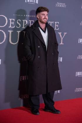 Desperate Journey London Premiere in London - 18 Nov 2025 A guest attends the London Premiere of Desperate Journey at Odeon Luxe Leicester Square, London United Kingdom Copyright: xLoredanaxSangiulianox xSOPAxImagesx LSangiuliano-2-28