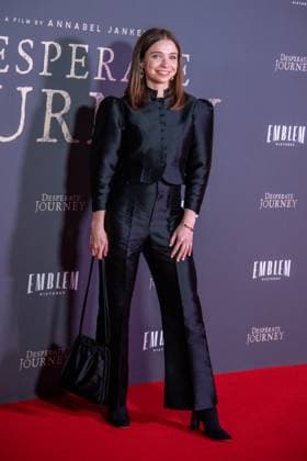 Desperate Journey London Premiere in London - 18 Nov 2025 Anna Mawn attends the London Premiere of Desperate Journey at Odeon Luxe Leicester Square. London United Kingdom Copyright: xLoredanaxSangiulianox xSOPAxImagesx LSangiuliano-2-17